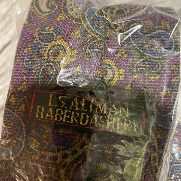 Hand painted tie - Picture 3 of 3